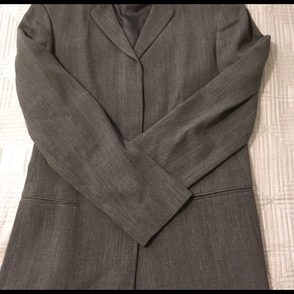 Women’s two piece skirt suit